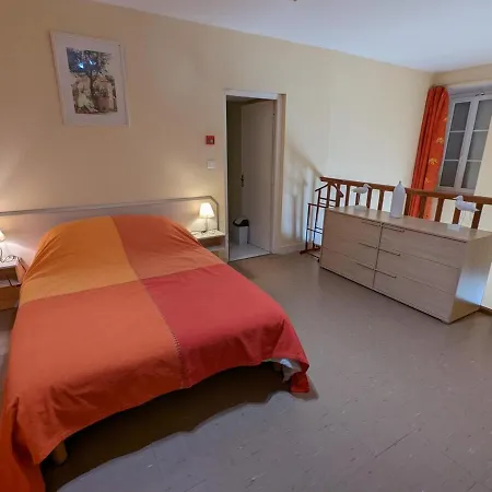 En Charente Avec Jardin, Animaux Acceptes * Salles-Lavalette