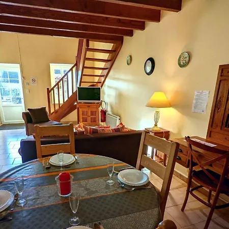 En Charente Avec Jardin, Animaux Acceptes - Fr-1-653-177 *