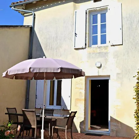 En Charente Avec Jardin, Animaux Acceptes - Fr-1-653-177 펜션 *