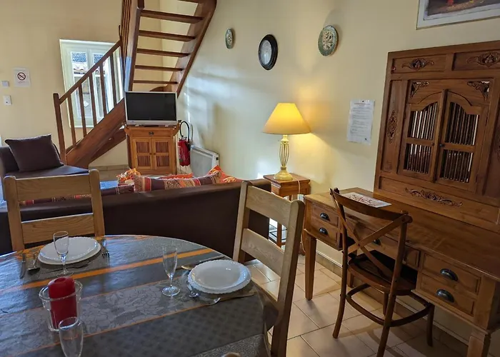 Communal Dans Le Sud Charente, Animaux Acceptés - Fr-1-653-177 *