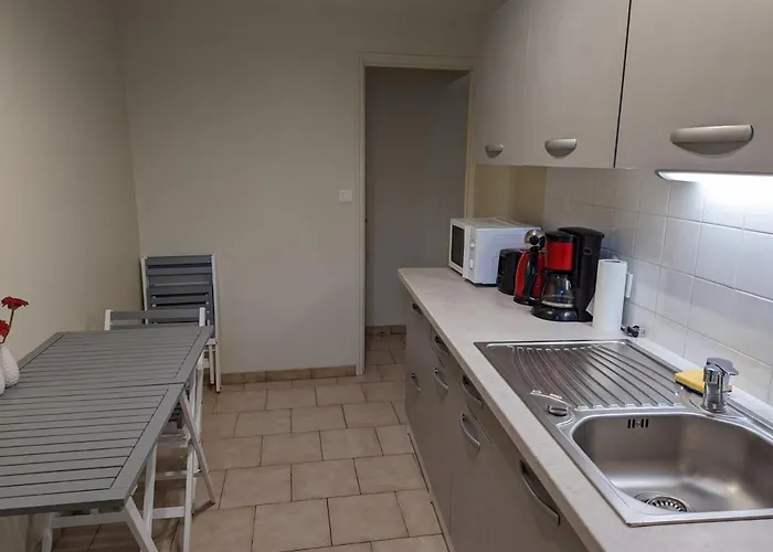 Communal Dans Le Sud Charente, Animaux Acceptés - Fr-1-653-177